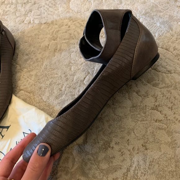 Cole Hann Gray flats - Picture 4 of 5